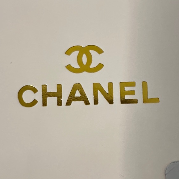 CHANEL Metallic Gold Card Holder w No Shatter Compact Mirror. New in Box - Picture 10 of 10